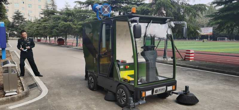 工業電動掃地車交付軍隊使用58